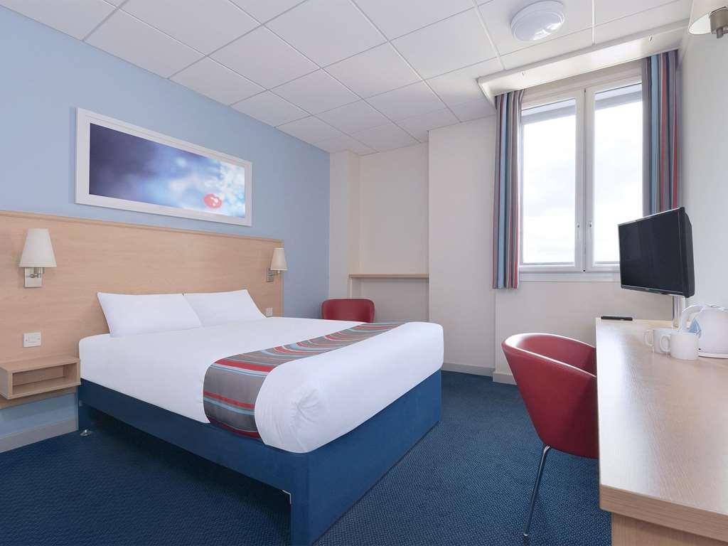Travelodge Birmingham Central Broadway Plaza Værelse billede